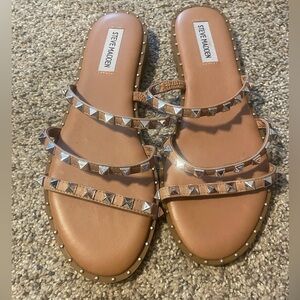 Women’s sandals